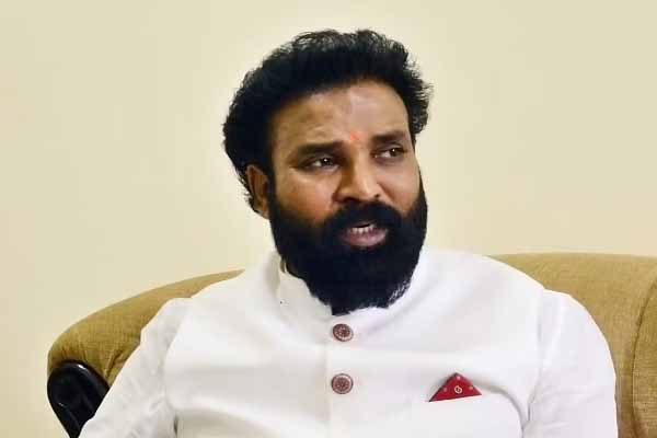 ಪೋಕ್ಸೋ ಕೇಸ್‌ನ ವಿಕ್ಟಿಮ್‌ ಹೆಸರು, ಅಡ್ರೆಸ್‌ ಬಹಿರಂಗ: ಶ್ರೀ ರಾಮುಲು ವಿರುದ್ಧ ಎಫ್‌ಐಆರ್‌